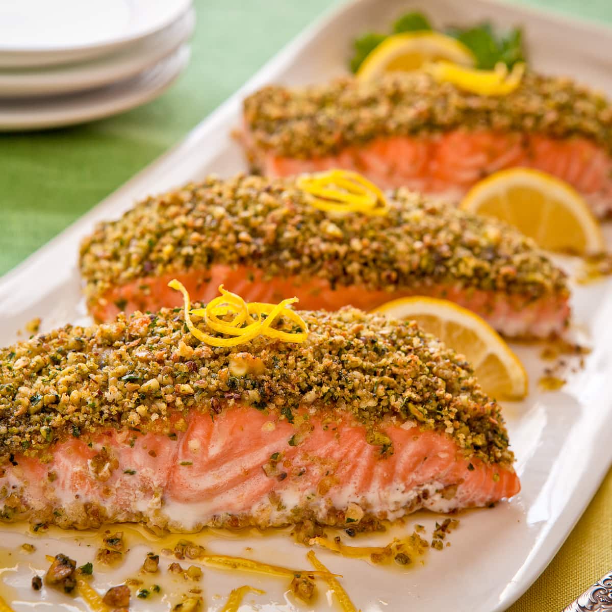 Baked salmon with pistachio crust
