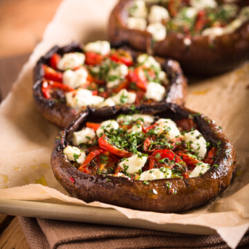 stuffed portobello mushrooms with goat cheese and tomatoes
