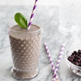 chocolate blueberry smoothie